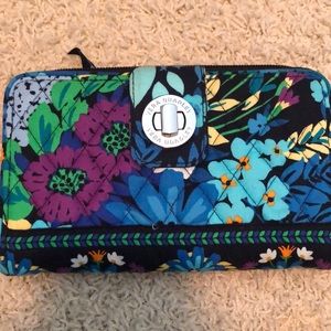 Vera Bradley turn key wallet